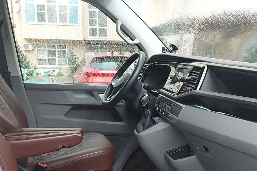 Volkswagen Transporter 1