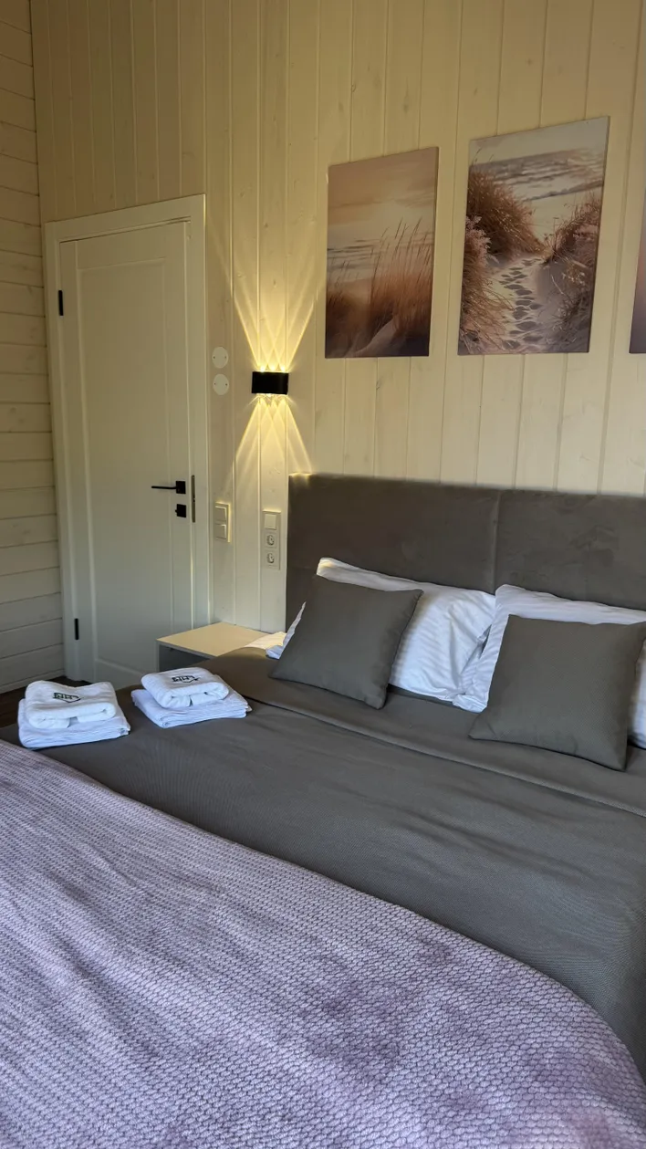 1b7b9dc9-0de8-43f8-918a-cc89ebf2ed8e