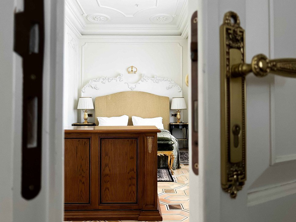 29f0e6de51f7b049aa42e0ec76601d2c