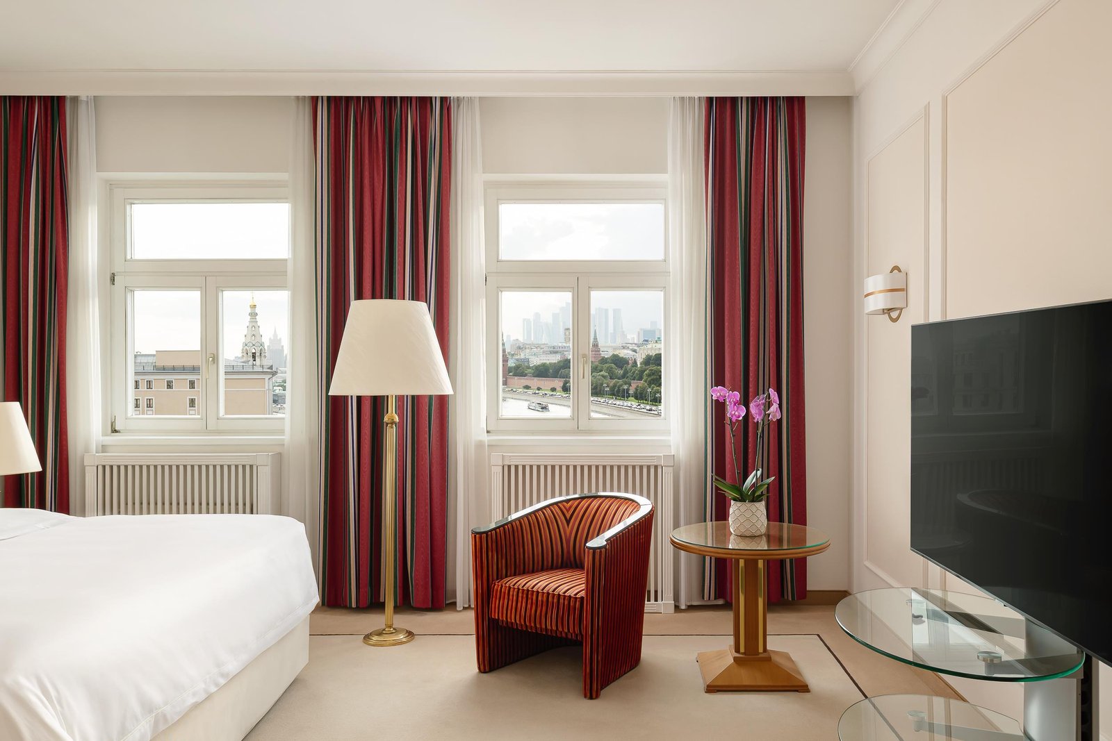 34eeeb43abeb-86458128_4K