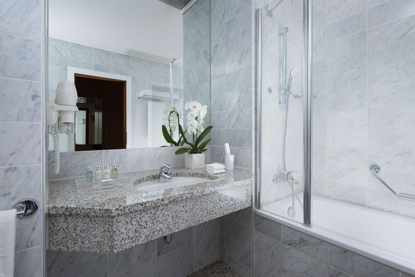 911b28709834-74744867_4K