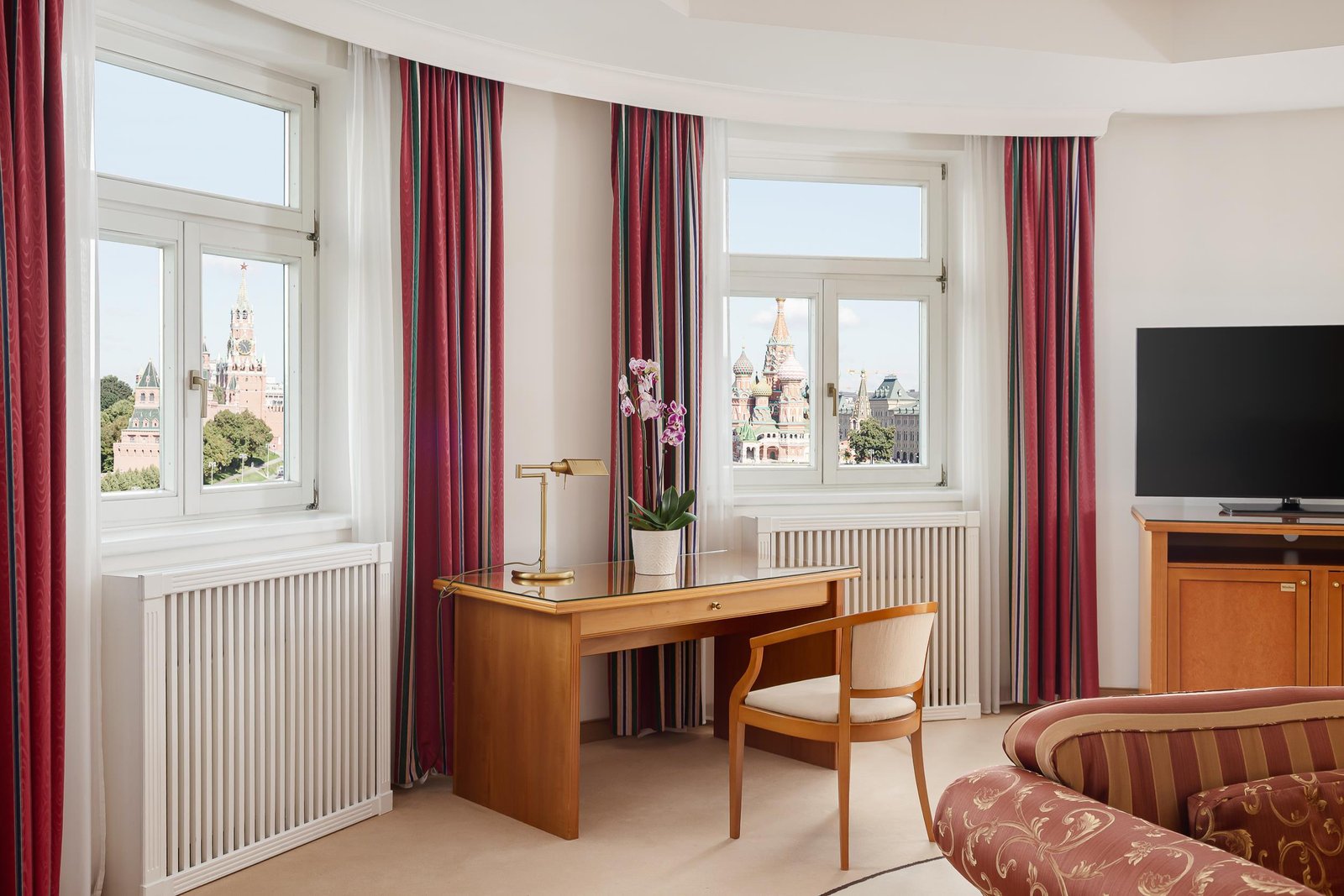 9b6c937489bc-86458146_4K