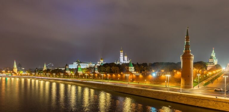 moscow kremlin night