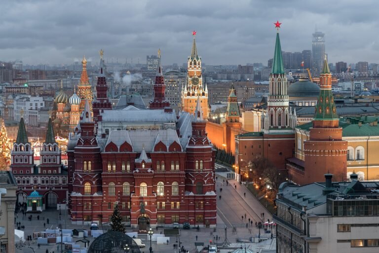 Вид на Исторический музей в сторону Красной площади.jpg
